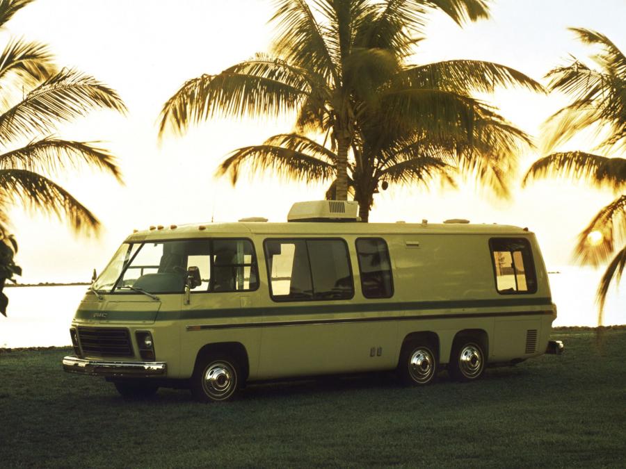  GMC Motorhome 1973 года  (фото 2 из 15)